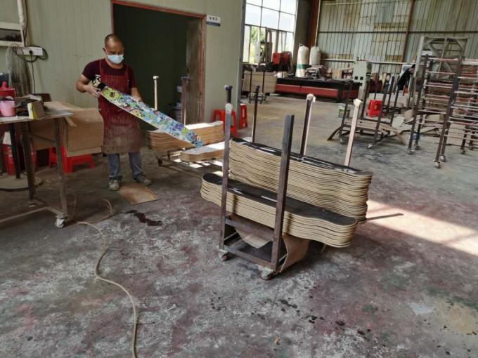 Billiges Schlittschuhdeck aus professioneller Maple 10