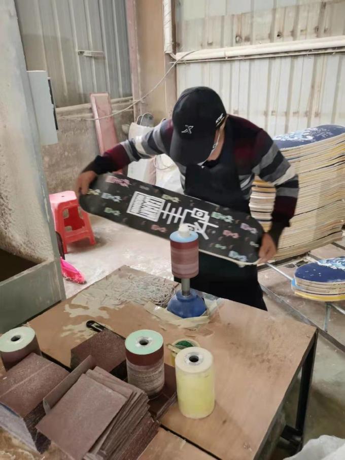 Neueste 2022 hochwertige benutzerdefinierte leere 7 Ply Ahorn professionelle Konkaven Skateboard 8