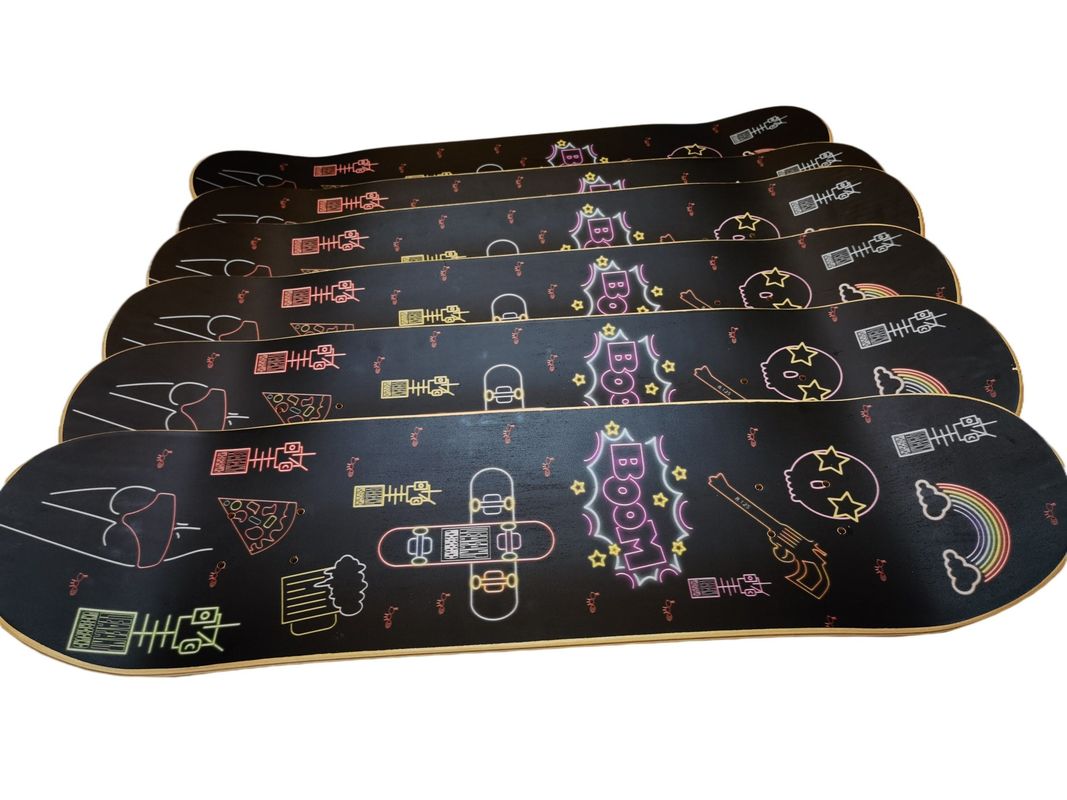 2024 Hot Sales Style 7 Ply Ahorn Custom Konkaven Doppel Kick Professionelles Langbrett Skateboard